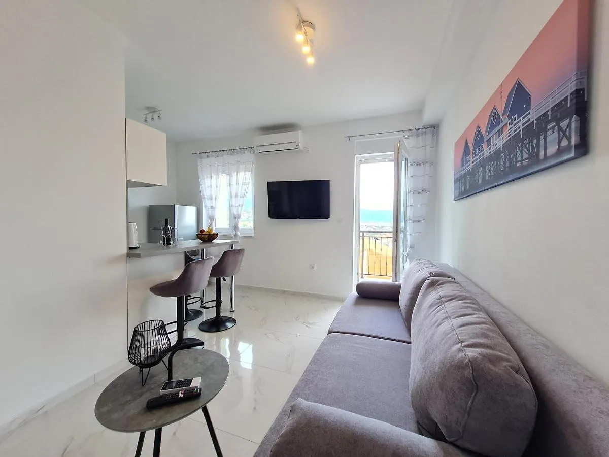Olga Apartman Novi Vinodolski 0*,